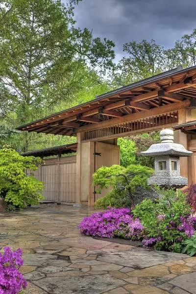 Entry way to Anderson's Japanese Gardens.